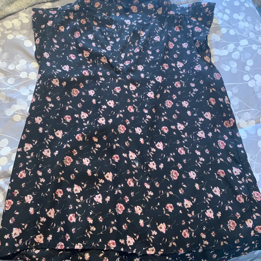Floral black/pink blouse
